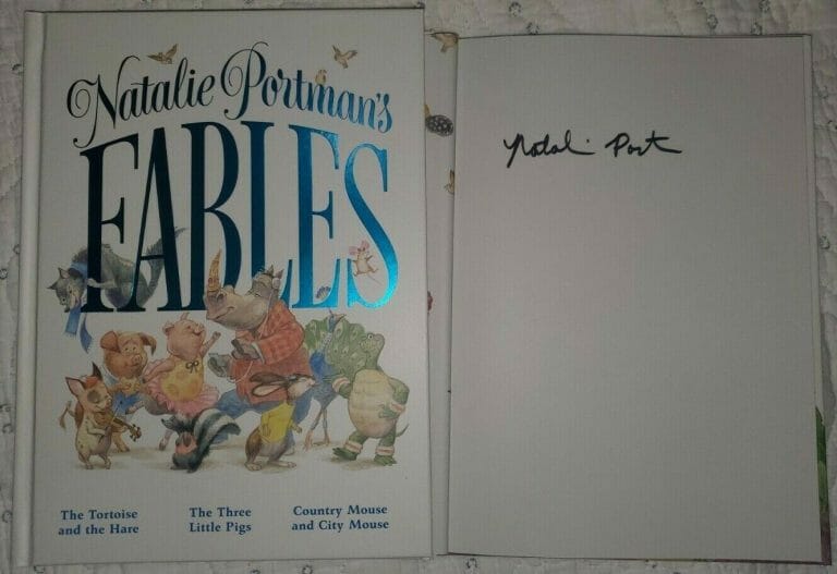 NATALIE PORTMAN SIGNED FABLES BOOK 1ST/1ST STAR WARS SUPER RARE! 1 COLLECTIBLE MEMORABILIA