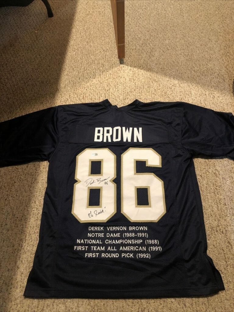 NOTRE DAME FIGHTING IRISH- DEREK BROWN SIGNED AUTOGRAPH STAT JERSEY TRISTAR COA COLLECTIBLE MEMORABILIA