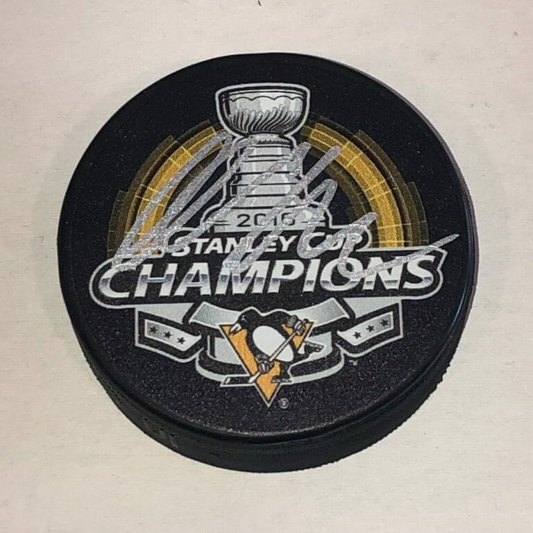 OLLI MAATTA (PENGUINS) SIGNED 2016 STANLEY CUP CHAMPS PUCK BECKETT BAS COLLECTIBLE MEMORABILIA