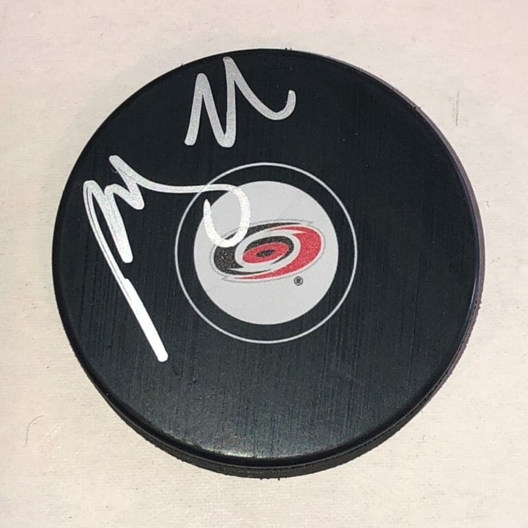 PAUL STASTNY SIGNED CAROLINA HURRICANES PUCK BECKETT AUTHENTICATED (BAS) COLLECTIBLE MEMORABILIA