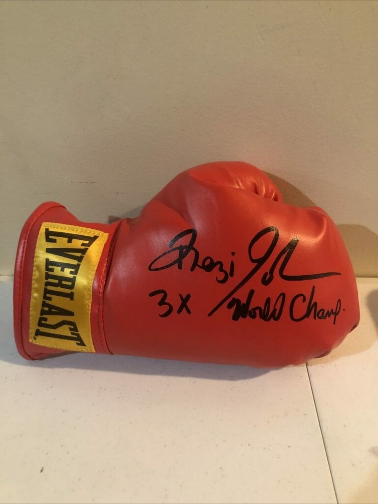 REGGIE JOHNSON BOXING CHAMP SIGNED AUTOGRAPH EVERLAST GLOVE COA WBA COLLECTIBLE MEMORABILIA