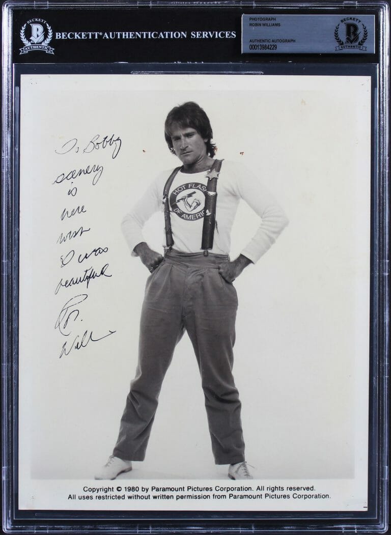 ROBIN WILLIAMS “TO BOBBY” ,AUTHENTIC SIGNED 8×10 B&W PROMO PHOTO BAS SLABBED COLLECTIBLE MEMORABILIA