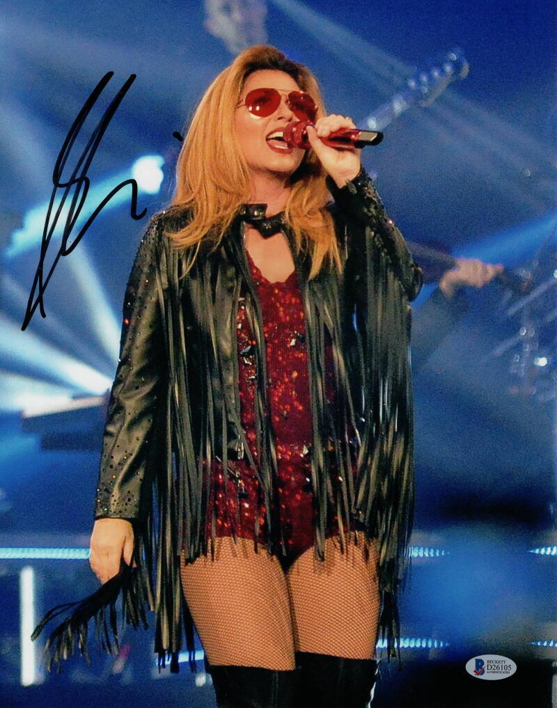 SHANIA TWAIN SIGNED AUTOGRAPH 11X14 PHOTO - SEXY SINGER, THE WOMAN IN ME BECKETT