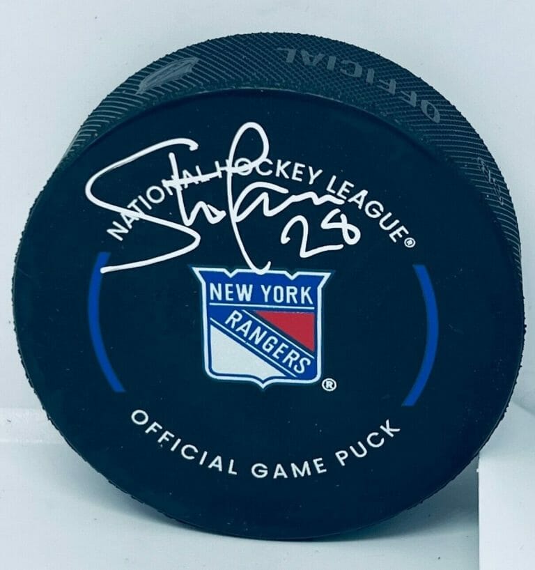 STEVE LARMER SIGNED NEW YORK RANGERS GAME PUCK AUTOGRAPHED BECKETT WITNESSED COA COLLECTIBLE MEMORABILIA