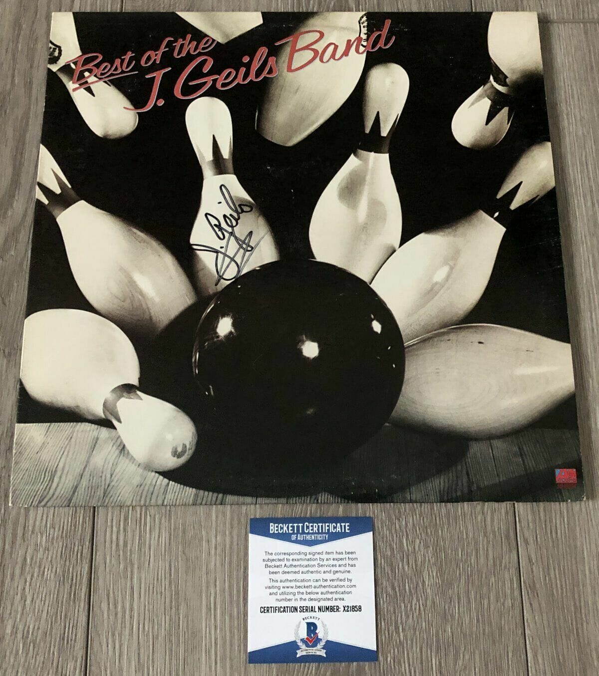 THE BEST OF J. GEILS BAND SIGNED AUTOGRAPH VINYL RECORD ALBUM & BECKETT BAS COA
Opens in a new window or tab