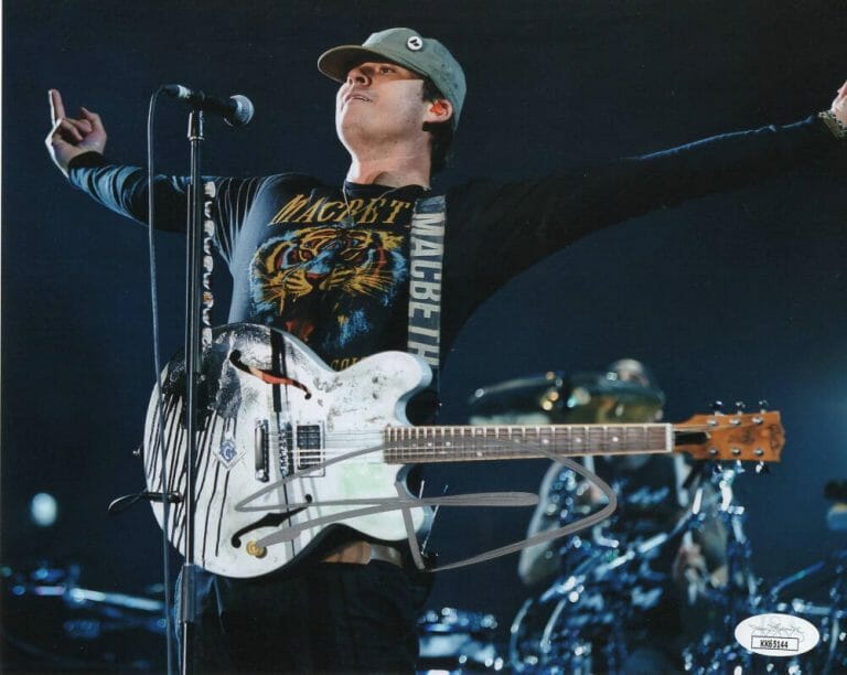 TOM DELONGE SIGNED AUTOGRAPH 8×10 PHOTO – BLINK-182 STUD, DUDE RANCH W/ JSA COA COLLECTIBLE MEMORABILIA