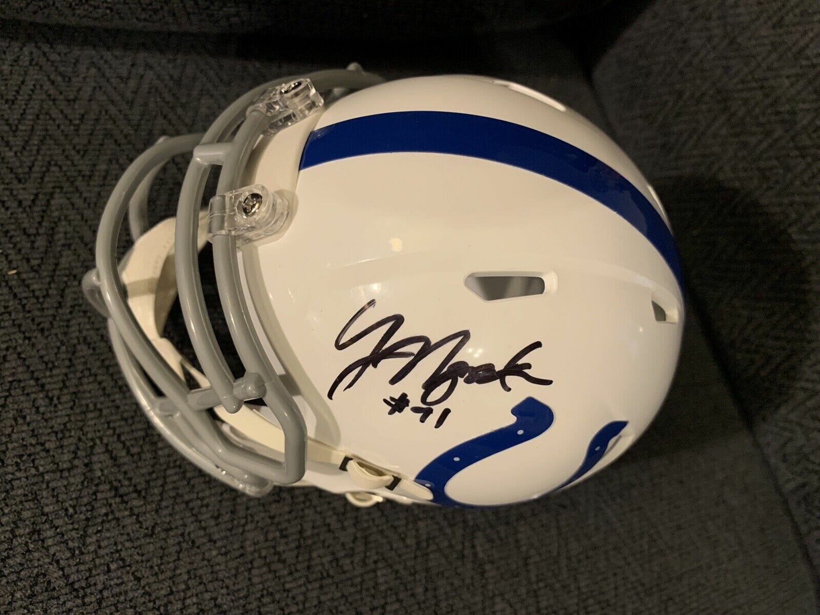 Yannick Ngakoue Signed Indianapolis Colts Mini Helmet Autographed
Opens in a new window or tab