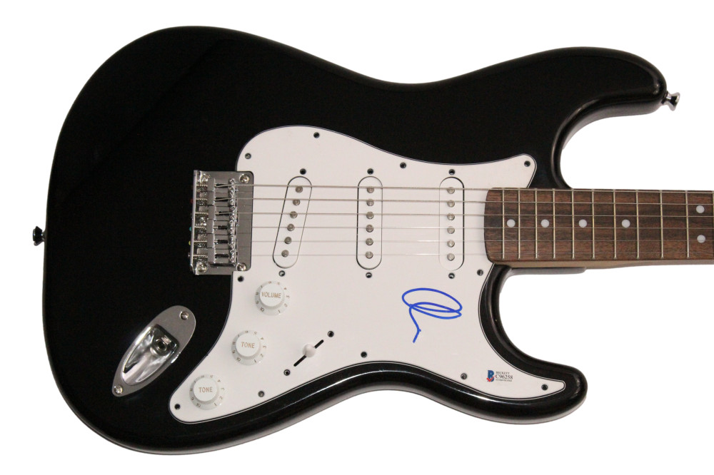 ADAM LEVINE SIGNED AUTOGRAPH FULL SIZE FENDER ELECTRIC GUITAR MAROON 5 BAS COA COLLECTIBLE MEMORABILIA