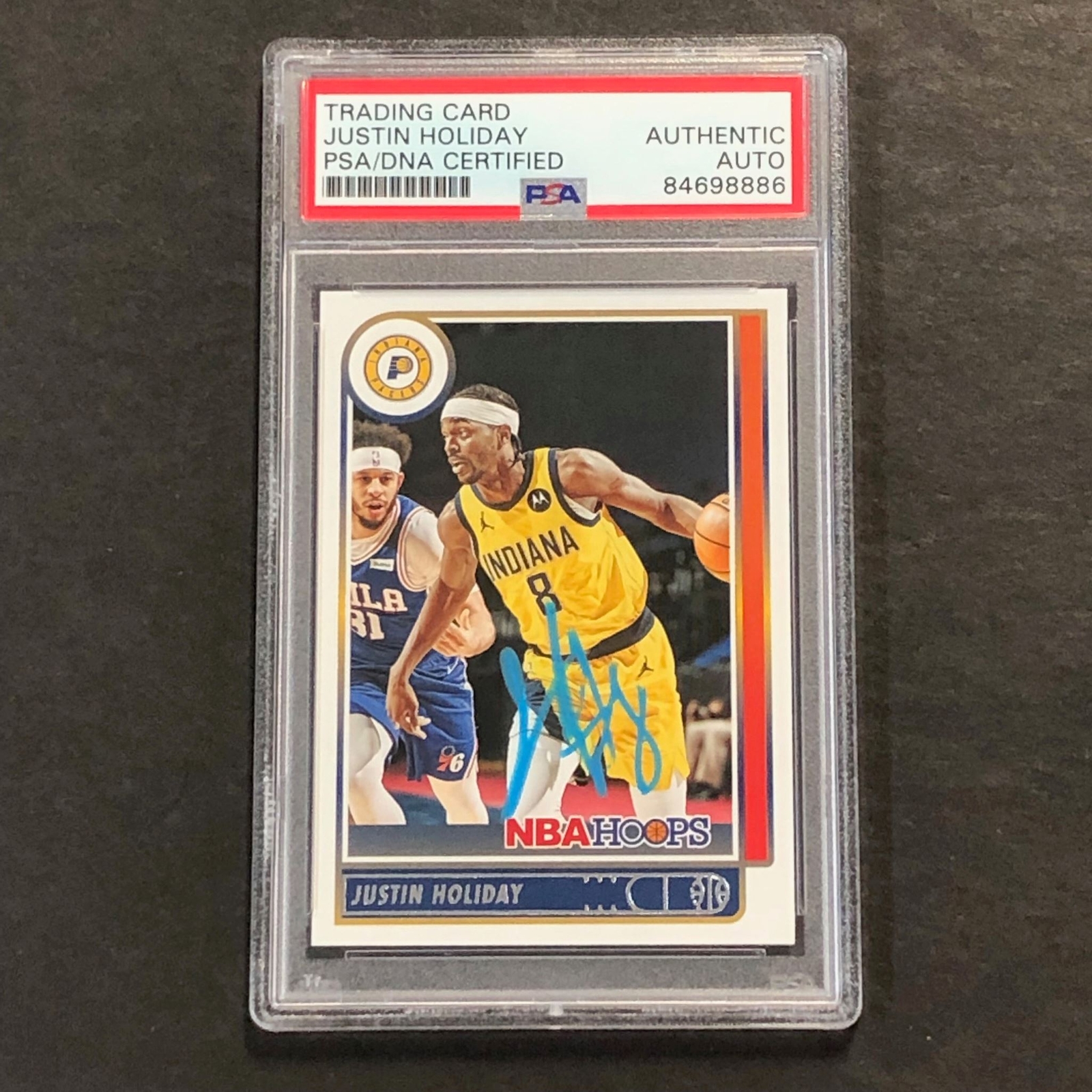 2021-22 NBA Hoops Panini #183 Justin Holiday Signed Card AUTO PSA Slabbed Bulls
