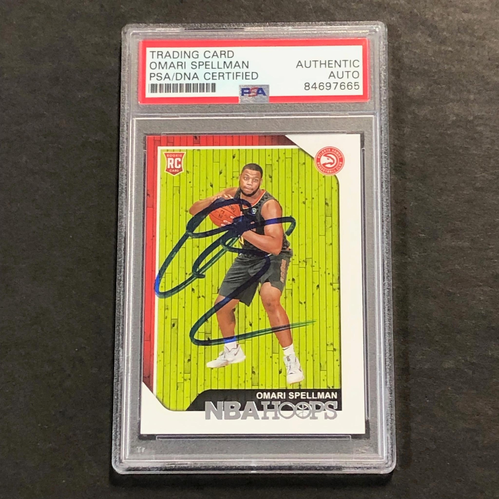 2018-19 NBA Hoops #251 Omari Spellman Signed Card PSA/DNA Slabbed RC Hawks
