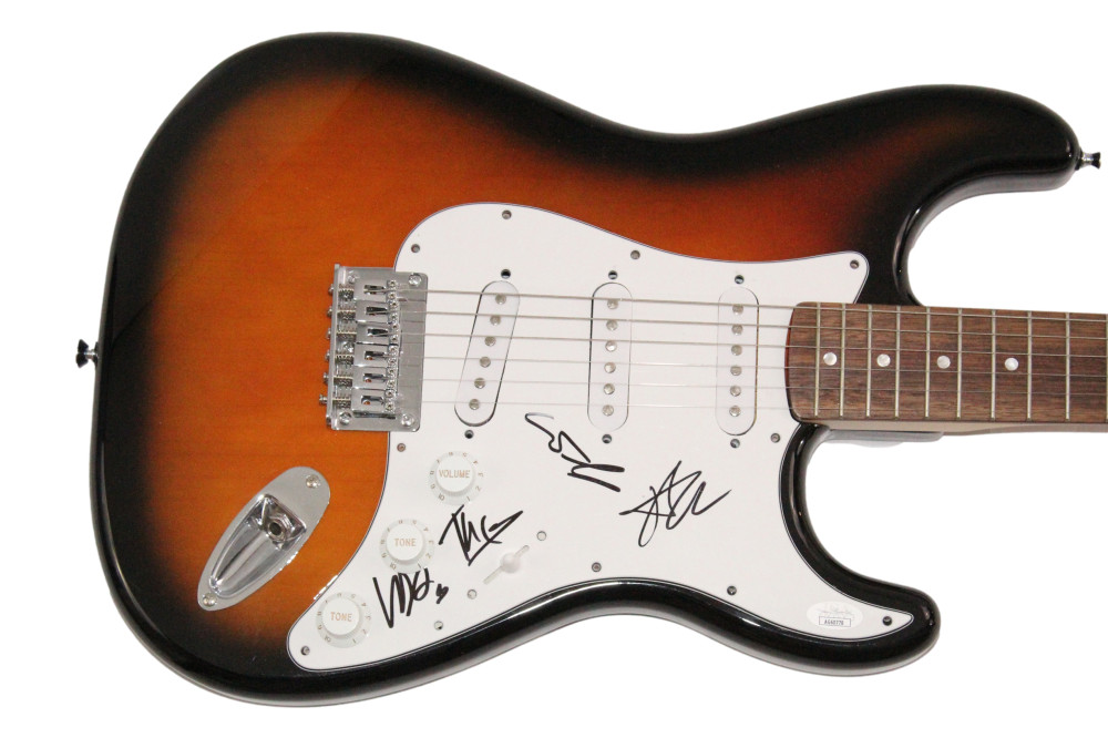 Maneskin Full Band x4 Signed Autograph Fender Electric Guitar Eurovision JSA COA
