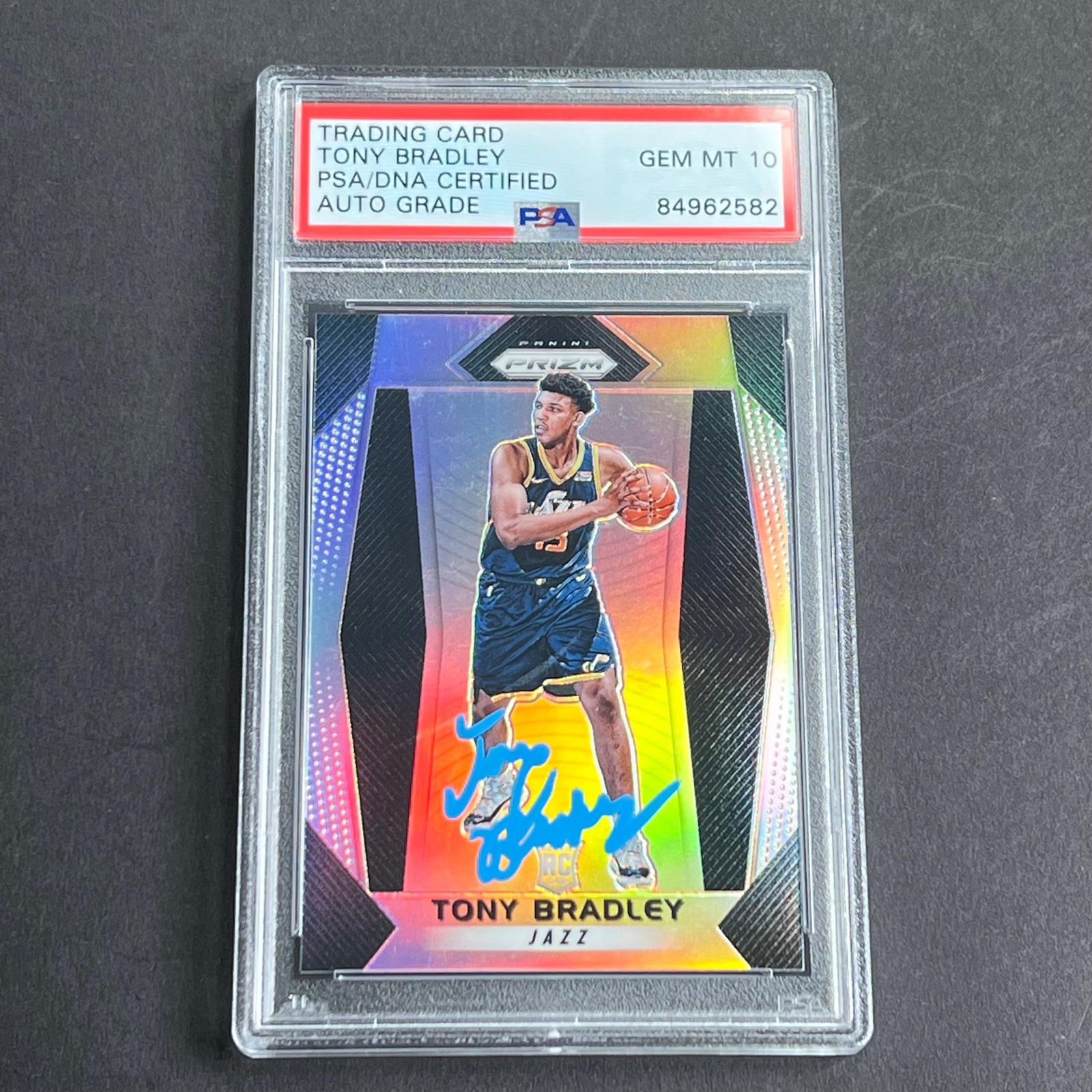 2017-18 Panini Prizim #118 Tony Bradley Signed Card AUTO PSA Slabbed RC Jazz
