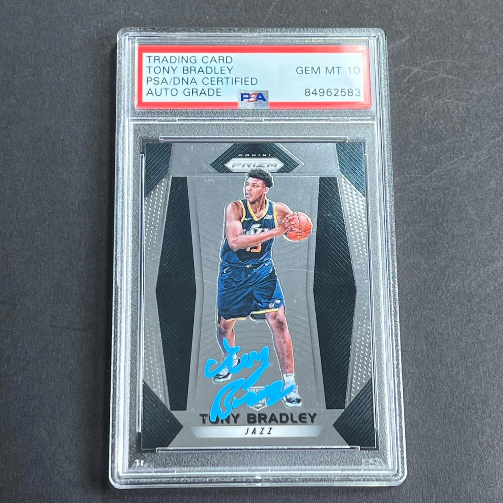 2017-18 Panini Prizim #118 Tony Bradley Signed Card AUTO PSA Slabbed RC Jazz
