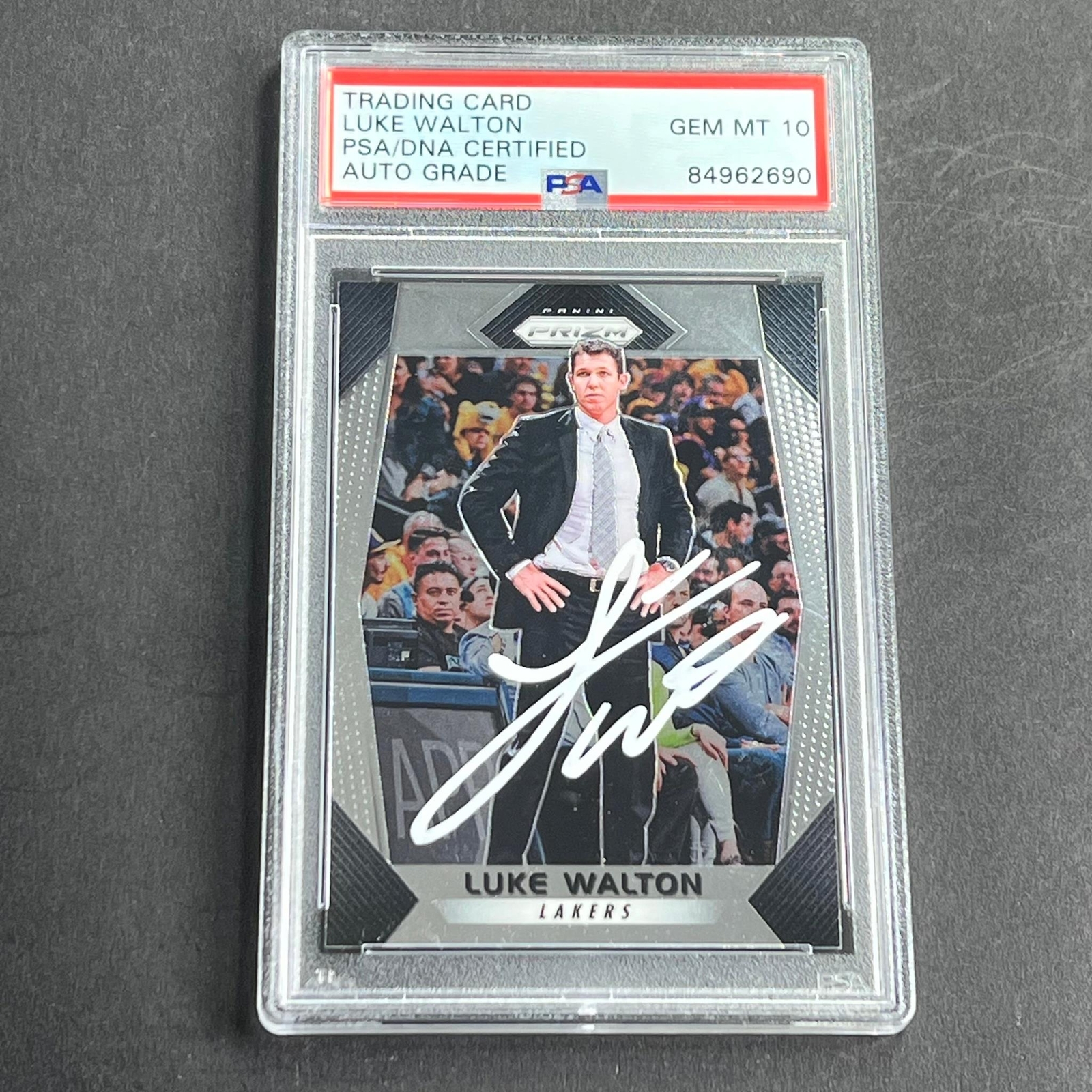 2017-18 Panini Prizim #290 Luke Walton Signed Card PSA AUTO Grade 10 Slabbed Lak
