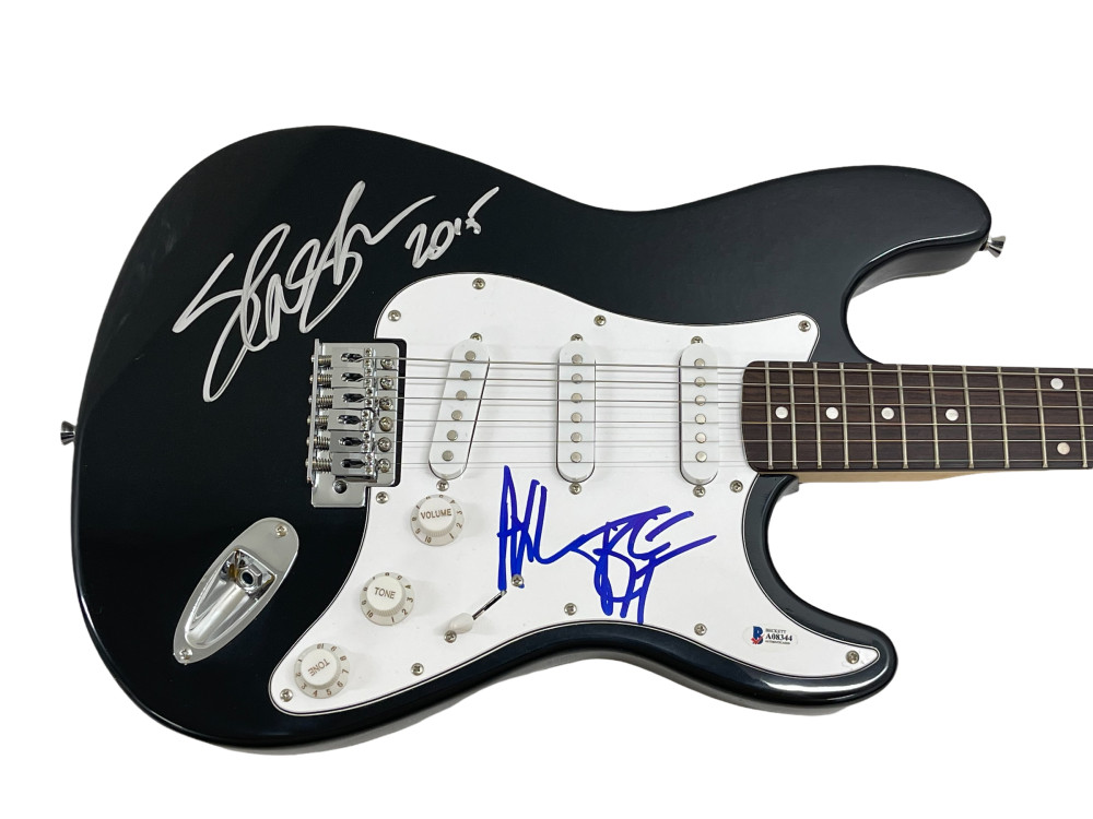 AXL ROSE SLASH SIGNED FULL SIZE ELETRIC GUITAR GUNS N' ROSES