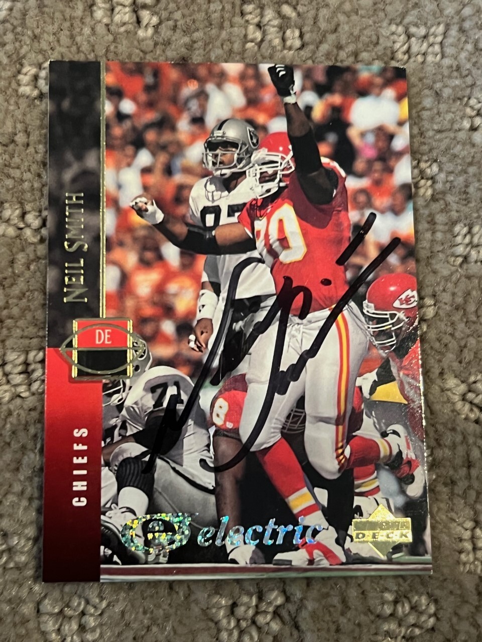 Neil Smith signed autographed 1994 Upper Deck Electric Silver Chiefs Card #283
