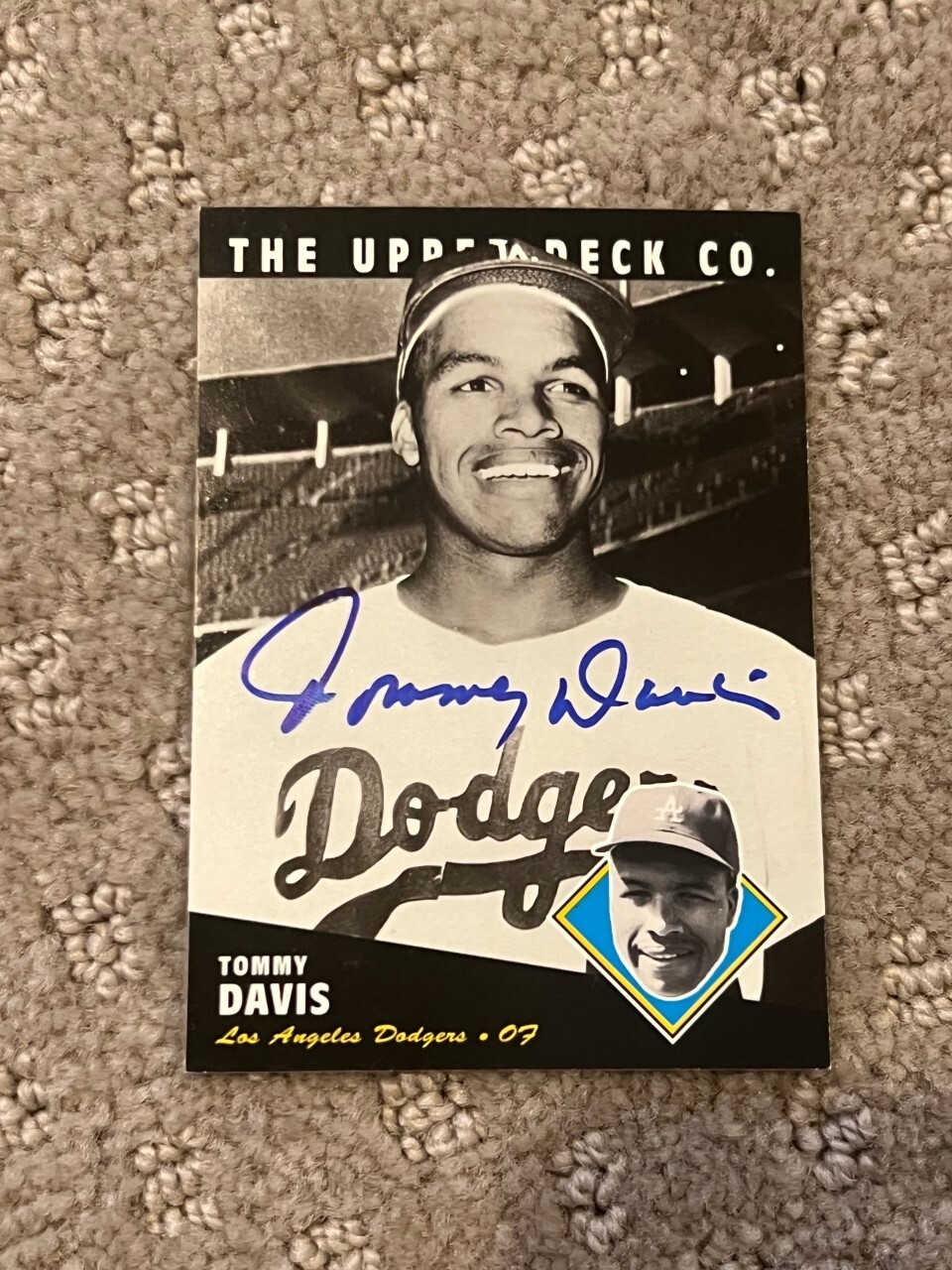 TOMMY DAVIS signed autographed 1994 UPPER DECK BASEBALL CARD #188 Dodgers

