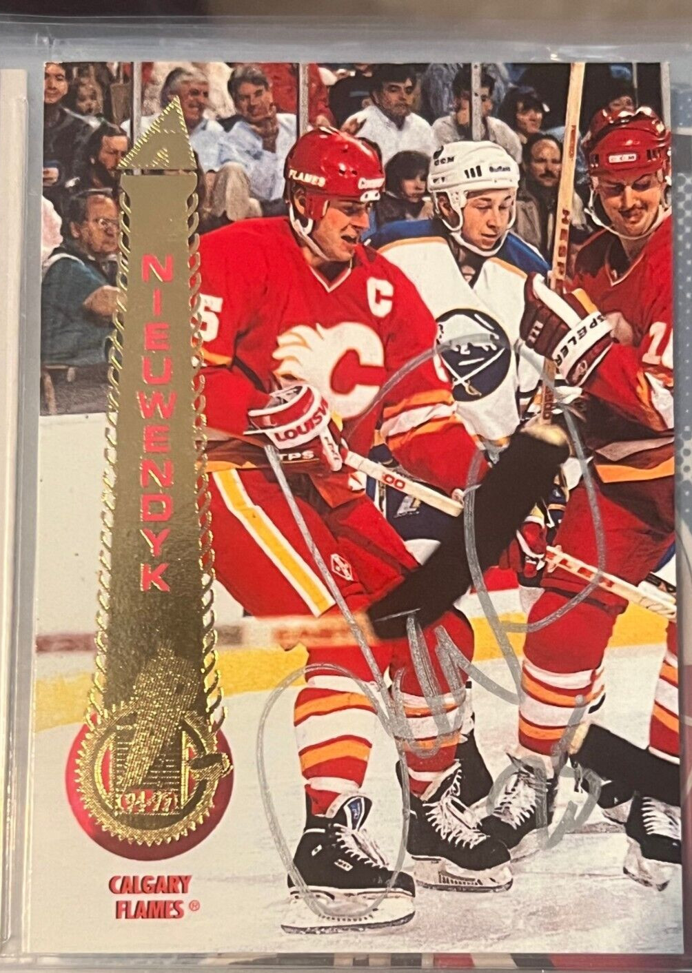 Joe Nieuwendyk signed autographed 1994-95 Pinnacle Calgary Flames Card #90

