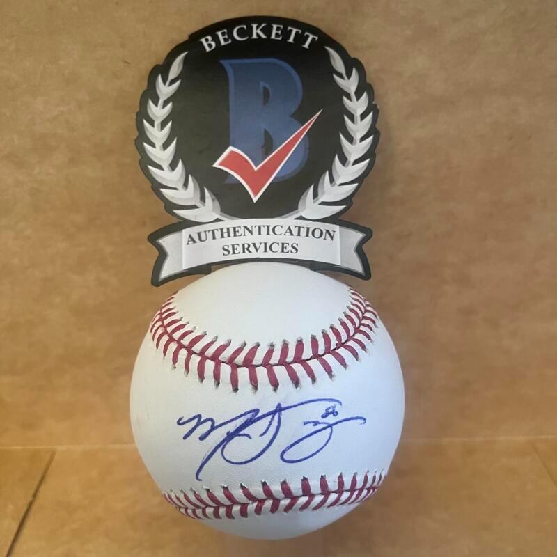 MARCO GONZALES SEATTLE MARINERS SIGNED AUTO M.L. BASEBALL BECKETT AUTHENTICATED

