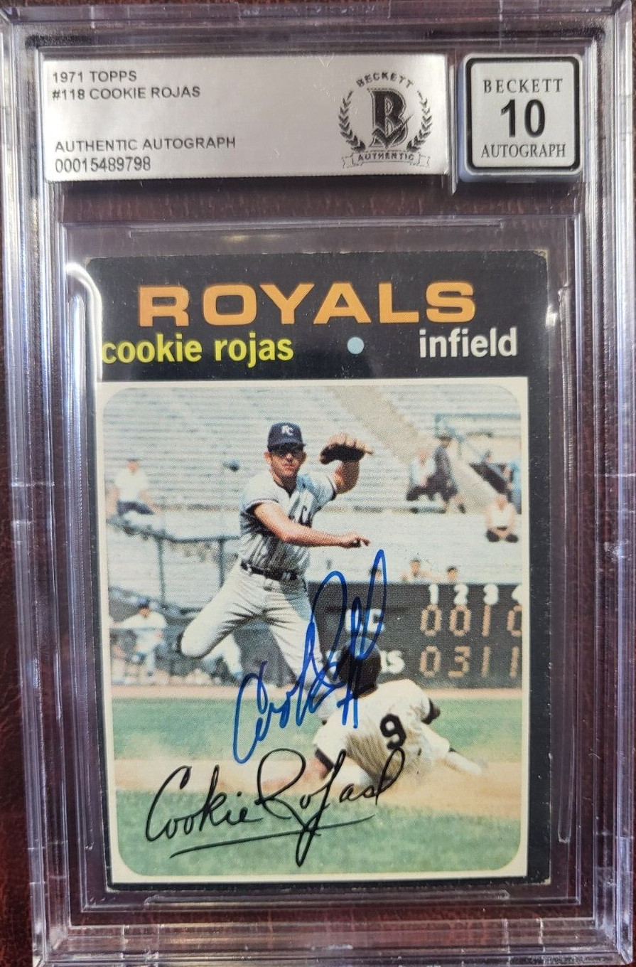 1971 TOPPS COOKIE ROJAS ROYALS SIGNED AUTOGRAPH #118 CARD BECKETT 10 AUTO
