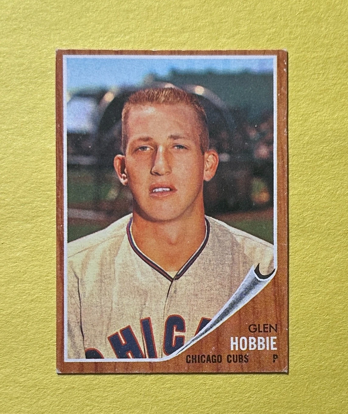 1962 TOPPS GLEN HOBBIE #585 CUBS COLLECTIBLE MEMORABILIA