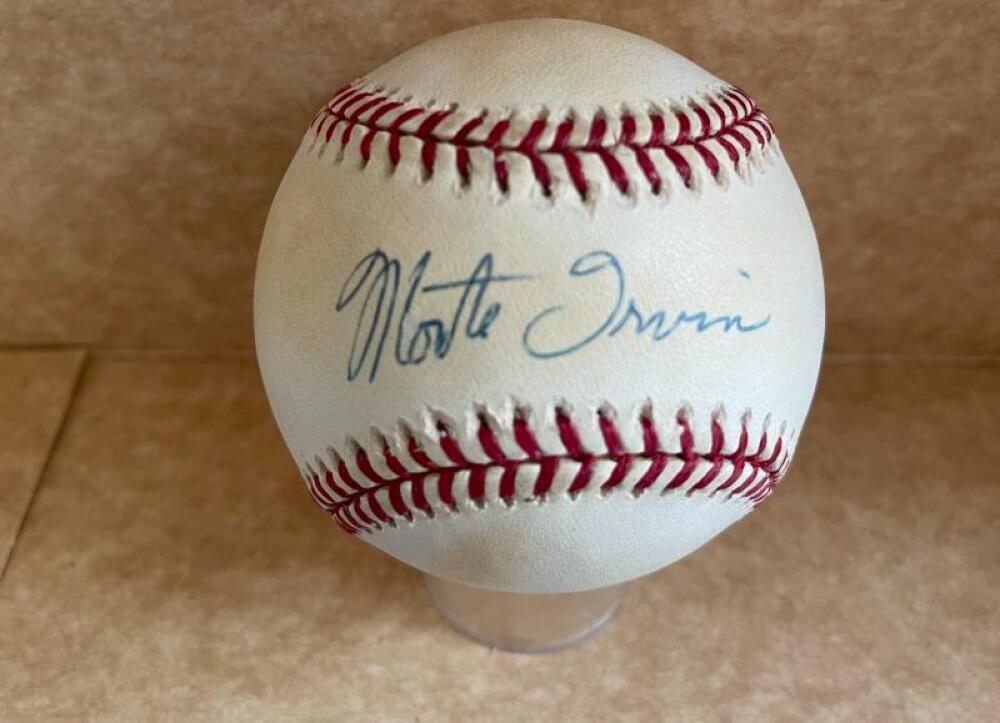 MONTE IRVIN NEW YORK GIANTS SIGNED N.L. BASEBALL BAS Y12563
