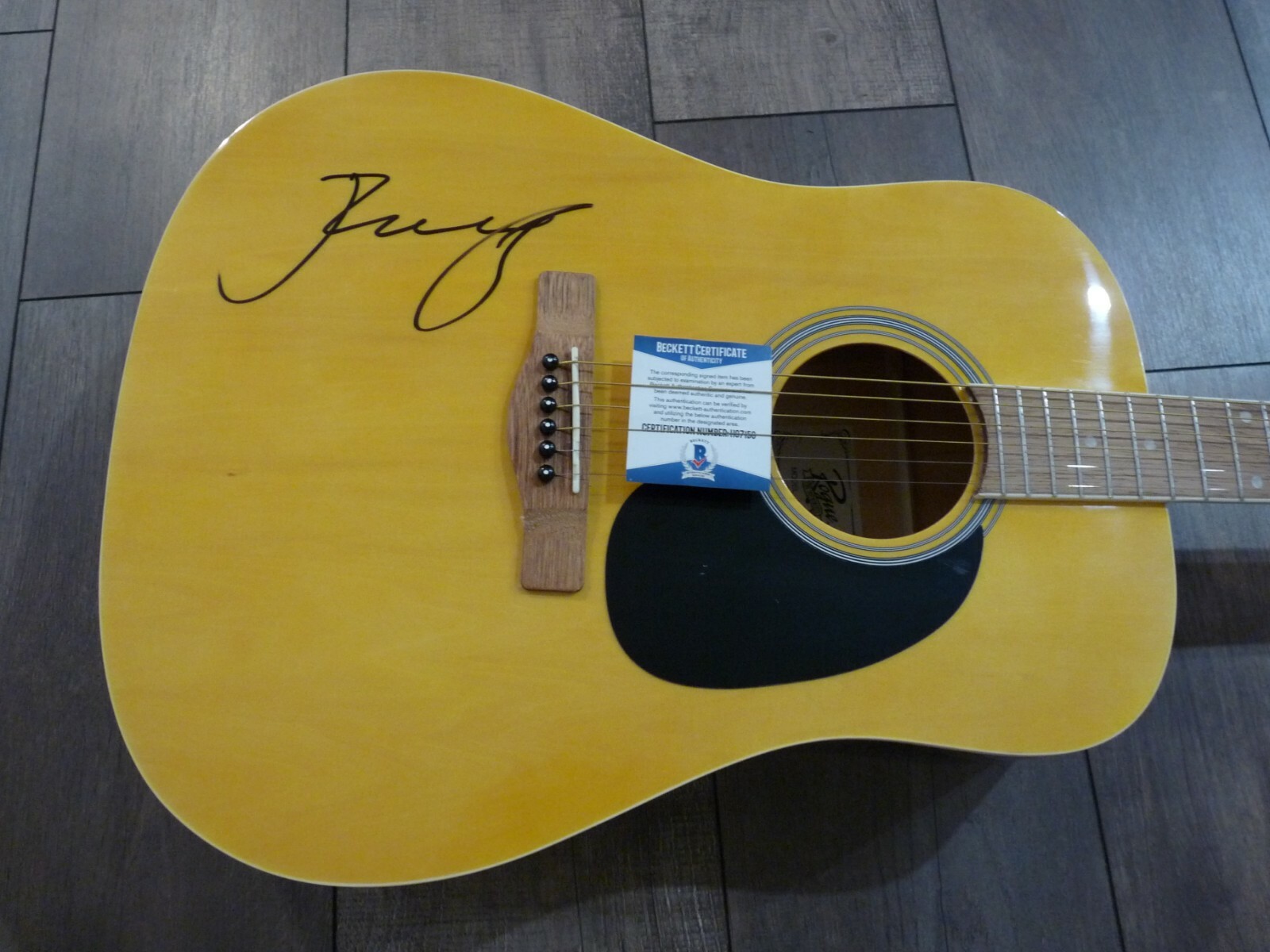 JOHN MELLENCAMP BODY SIGNED AUTOGRAPHED ACOUSTIC GUITAR BAS CERTIFIED COLLECTIBLE MEMORABILIA