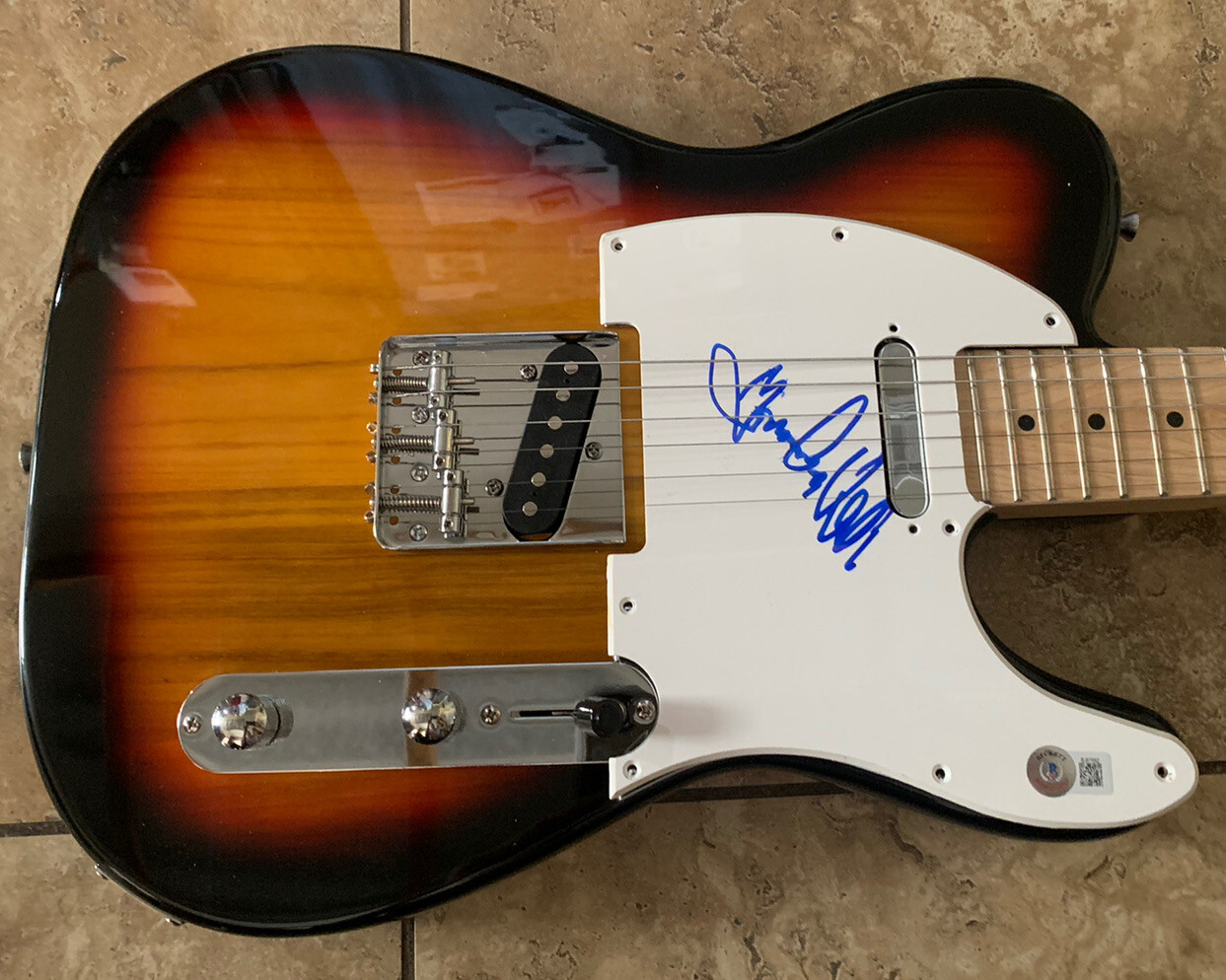 FRANKIE VALLIE SIGNED AUTOGRAPHED ELECTRIC GUITAR BECKETT CERTIFIED COLLECTIBLE MEMORABILIA