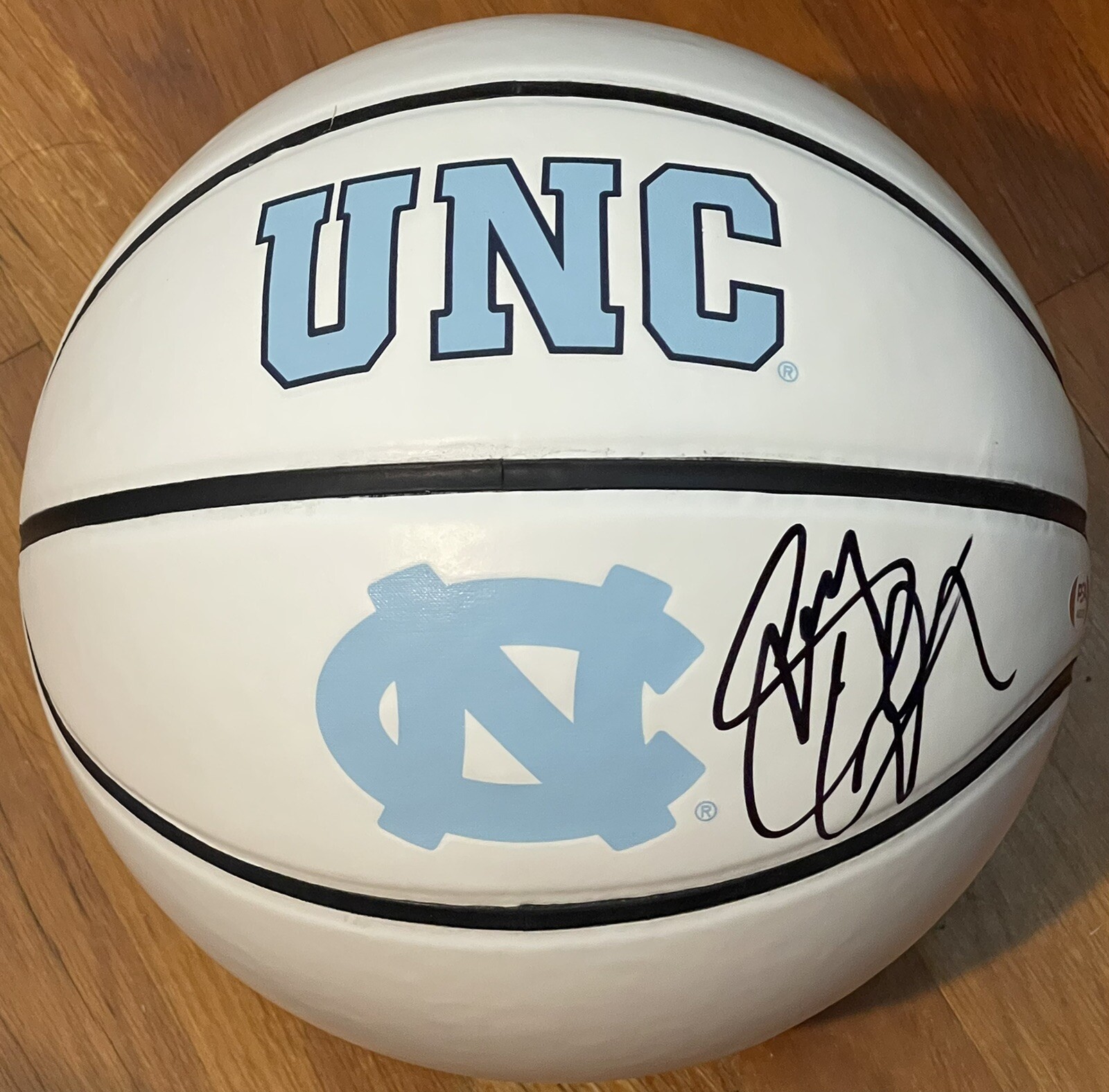 George Lynch Signed Autographed North Carolina Tar Heels Logo Basketball PSA/DNA
