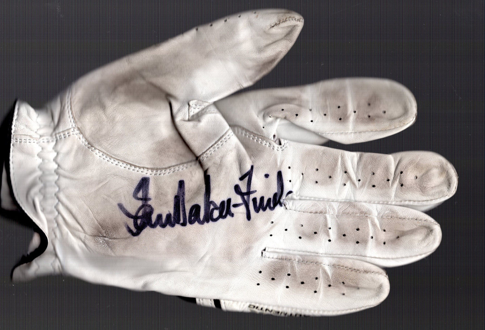 IAN BAKER-FINCH HAND SIGNED USED CALLAWAY GOLF GLOVE+COA GREAT GOLFER
