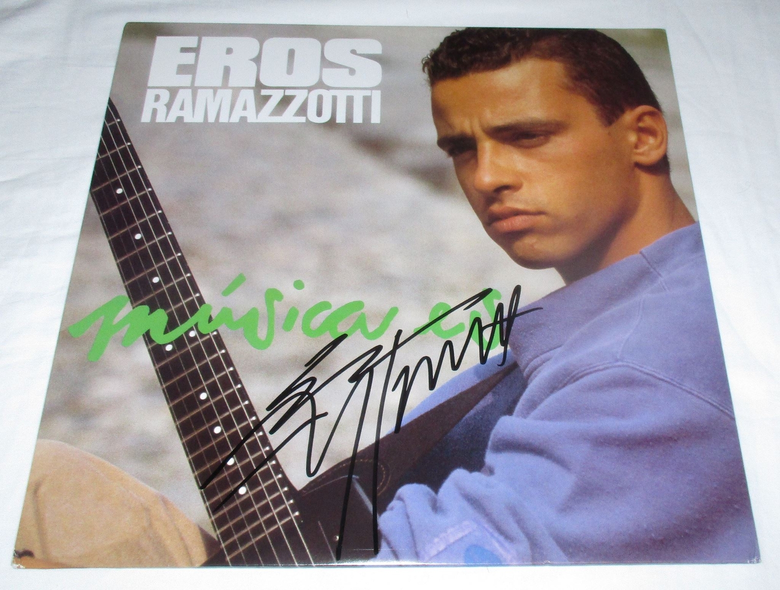 EROS RAMAZZOTTI SIGNED MUSICA ES VINYL RECORD JSA
