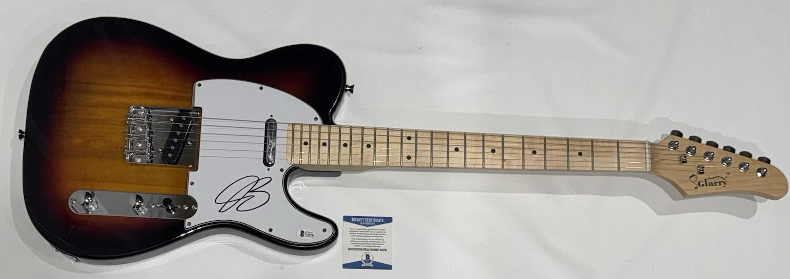 JOE BONAMASSA SIGNED USA FLAG ELECTRIC GUITAR AUTOGRAPHED JSA COA
