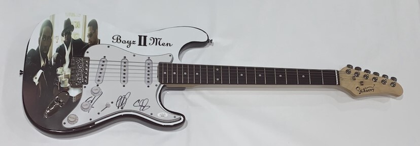 BOYZ II MEN SIGNED CUSTOM ELECTRIC GUITAR NATHAN SHAWN WANYA 3X PROOF JSA COA

