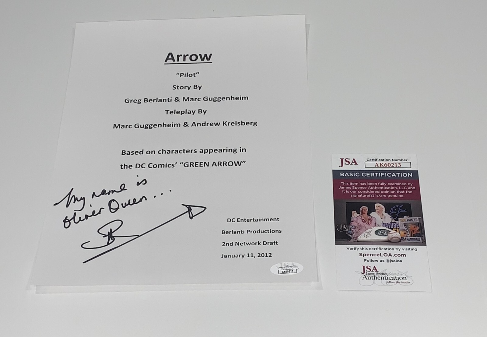 STEPHEN AMELL SIGNED ARROW PILOT EPISODE SCRIPT AUTOGRAPHED JSA COA
