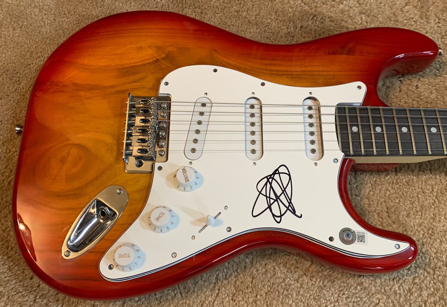 JOHN FRUSCIANTI RED HOT CHILI PEPPER SIGNED AUTOGRAPHED GUITAR BECKETT CERTIFIED COLLECTIBLE MEMORABILIA