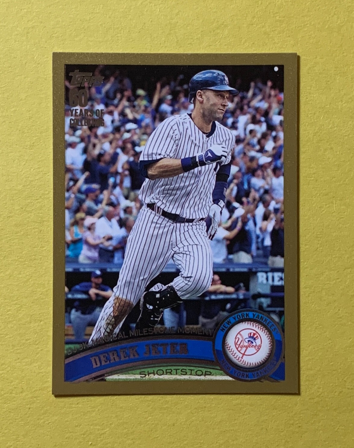 2011 TOPPS UPDATE SERIES DEREK JETER GOLD /2011 #US252 YANKEES HOF
