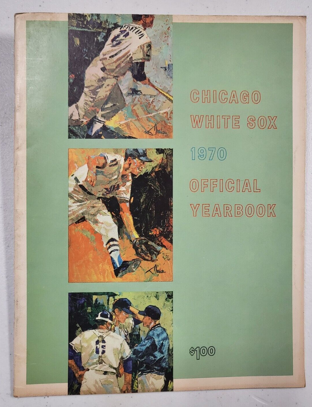VINTAGE MLB BASEBALL CHICAGO WHITE SOX 1970 OFFICIAL YEARBOOK COLLECTIBLE MEMORABILIA