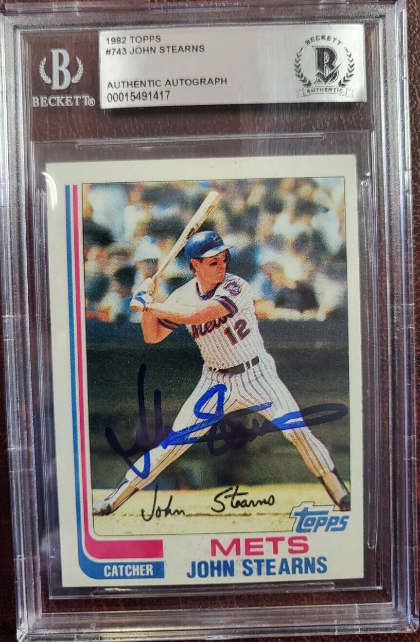 1982 TOPPS JOHN STEARNS METS SIGNED AUTOGRAPH #743 CARD BECKETT AUTH

