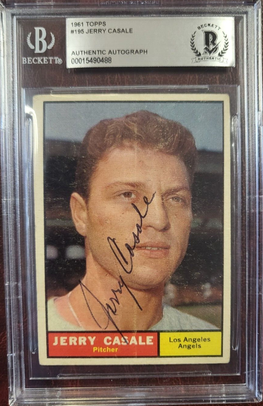 1961 TOPPS JERRY CASALE ANGELS SIGNED AUTOGRAPH #195 BASEBALL CARD BECKETT COLLECTIBLE MEMORABILIA