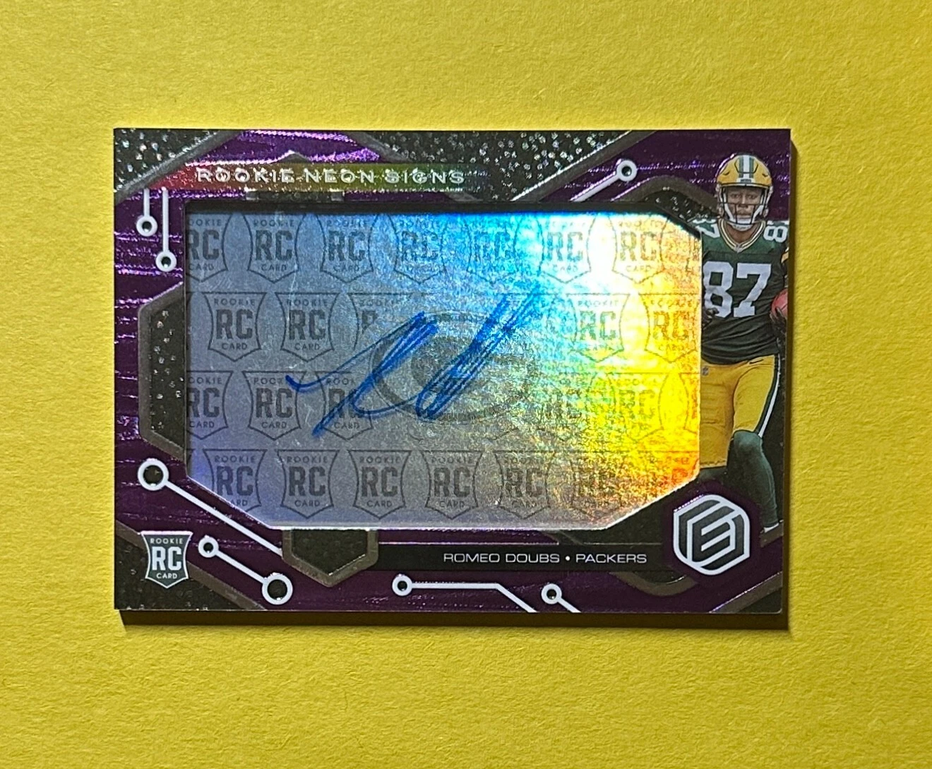 2022 PANINI ELEMENTS ROMEO DOUBS ROOKIE AUTO /25 #RNS-RD PACKERS
