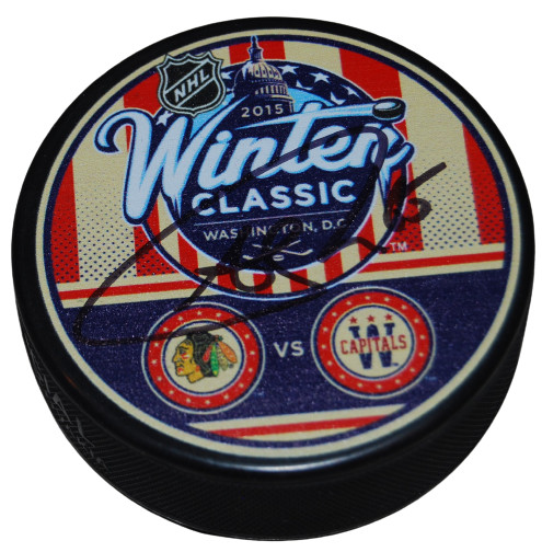 ANDREW SHAW signed (2015 WINTER CLASSIC) Chicago Blackhawks puck BAS BJ036544
