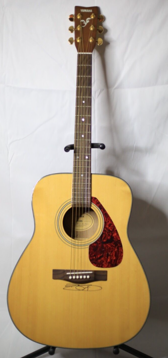 BRANTLEY GILBERT SINGER REAL SIGNED 40″ ACOUSTIC GUITAR JSA LOA AUTOGRAPHED RARE
 COLLECTIBLE MEMORABILIA