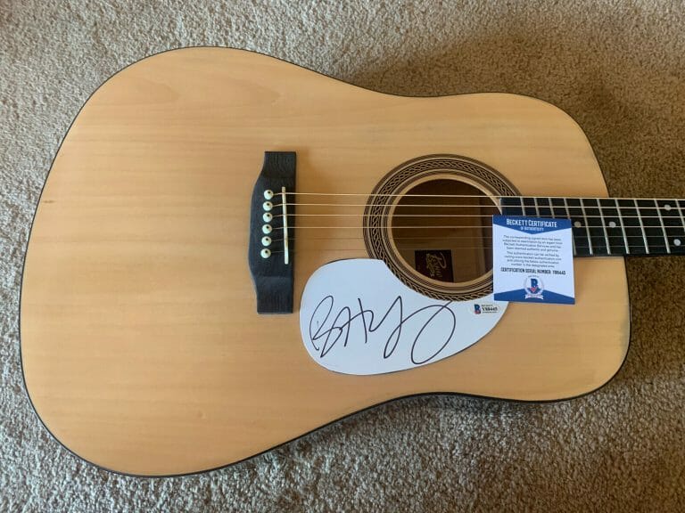 BRETT YOUNG SIGNED AUTOGRAPHED ACOUSTIC GUITAR BAS BECKETT CERTIFIED
 COLLECTIBLE MEMORABILIA