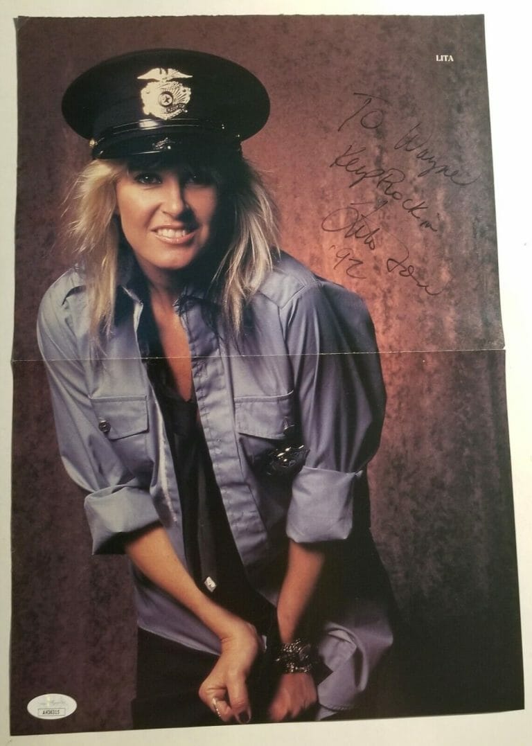LITA FORD REAL SIGNED MAG PINUP POSTER JSA COA AUTOGRAPHED GLAM ROCK RUNAWAYS
COLLECTIBLE MEMORABILIA