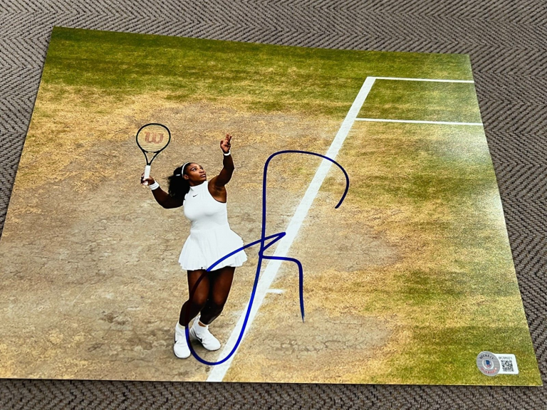 SERENA WILLIAMS SIGNED AUTOGRAPH 11×14 PHOTO WIMBLEDON TENNIS CHAMP BECKETT D
 COLLECTIBLE MEMORABILIA