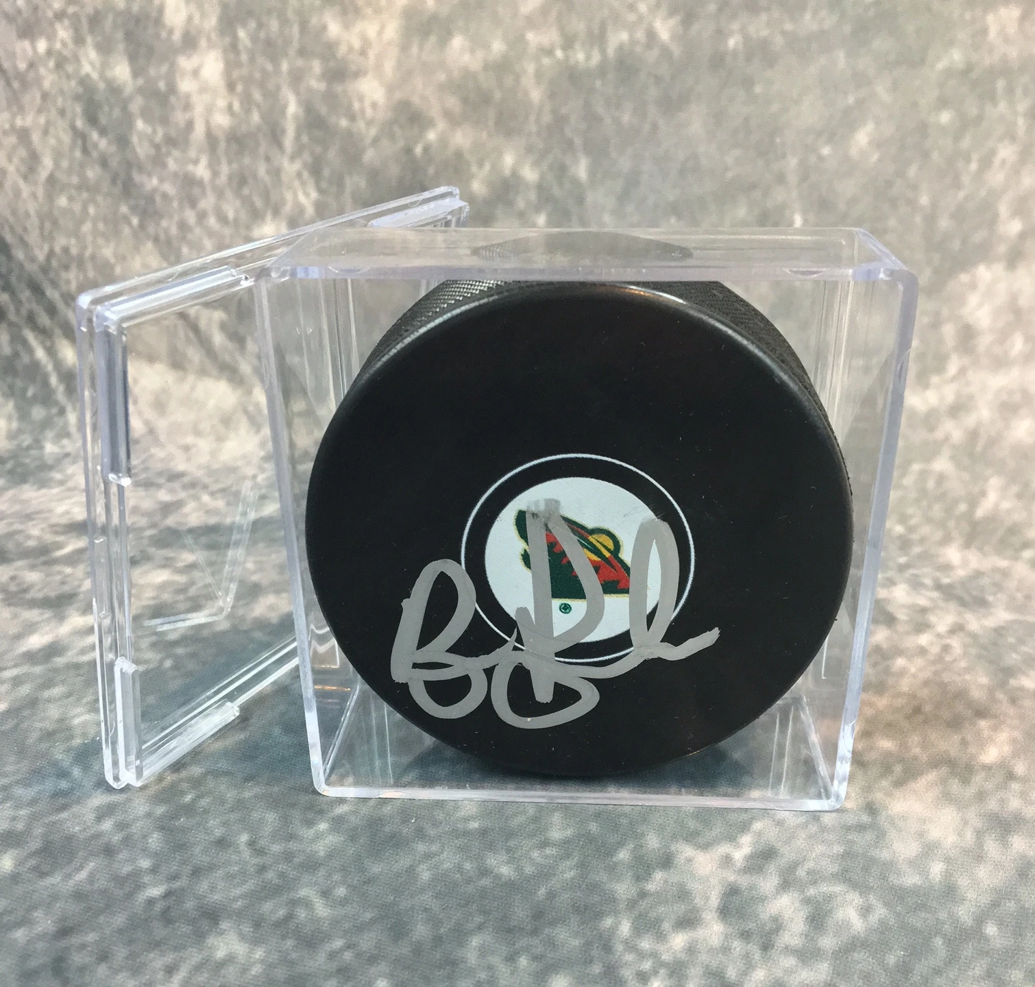 GFA Minnesota Wild * BRUCE BOUDREAU * Signed NHL Logo Puck B3 COA

