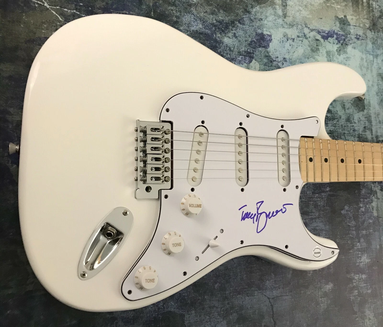 GFA I Left My Heart in SF * TONY BENNETT * Signed Electric Guitar PROOF TB3 COA

