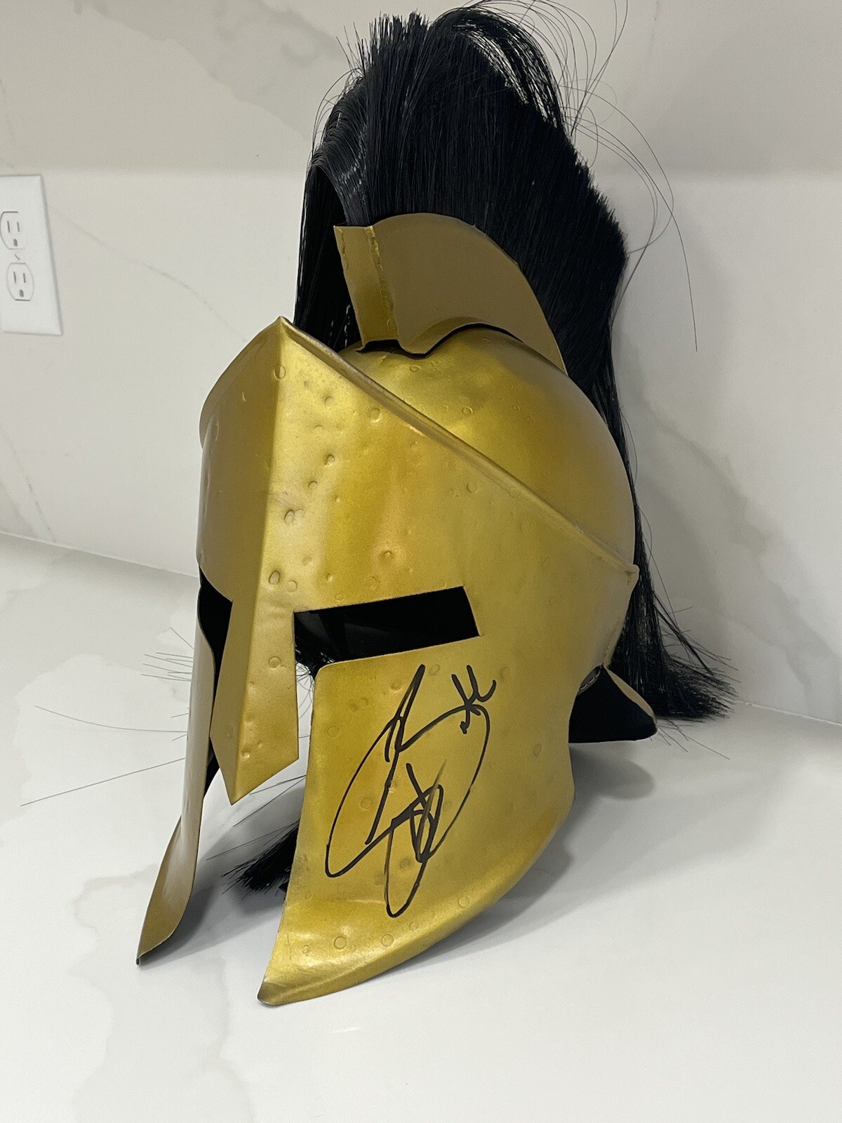 Gerard Butler Hand Signed Spartan Helmet 300 King Leonidas Celeb Beckett BAS #1
