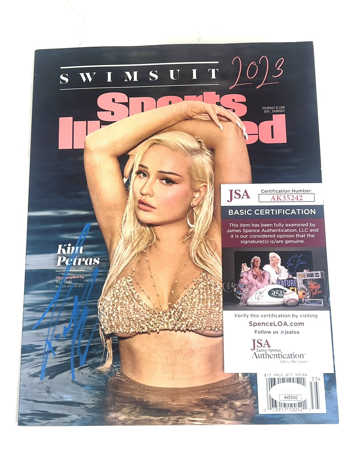 KIM PETRAS HAND SIGNED 2023 SPORTS ILLUSTRATED SWIMSUIT MAGAZINE JSA CERT #2
