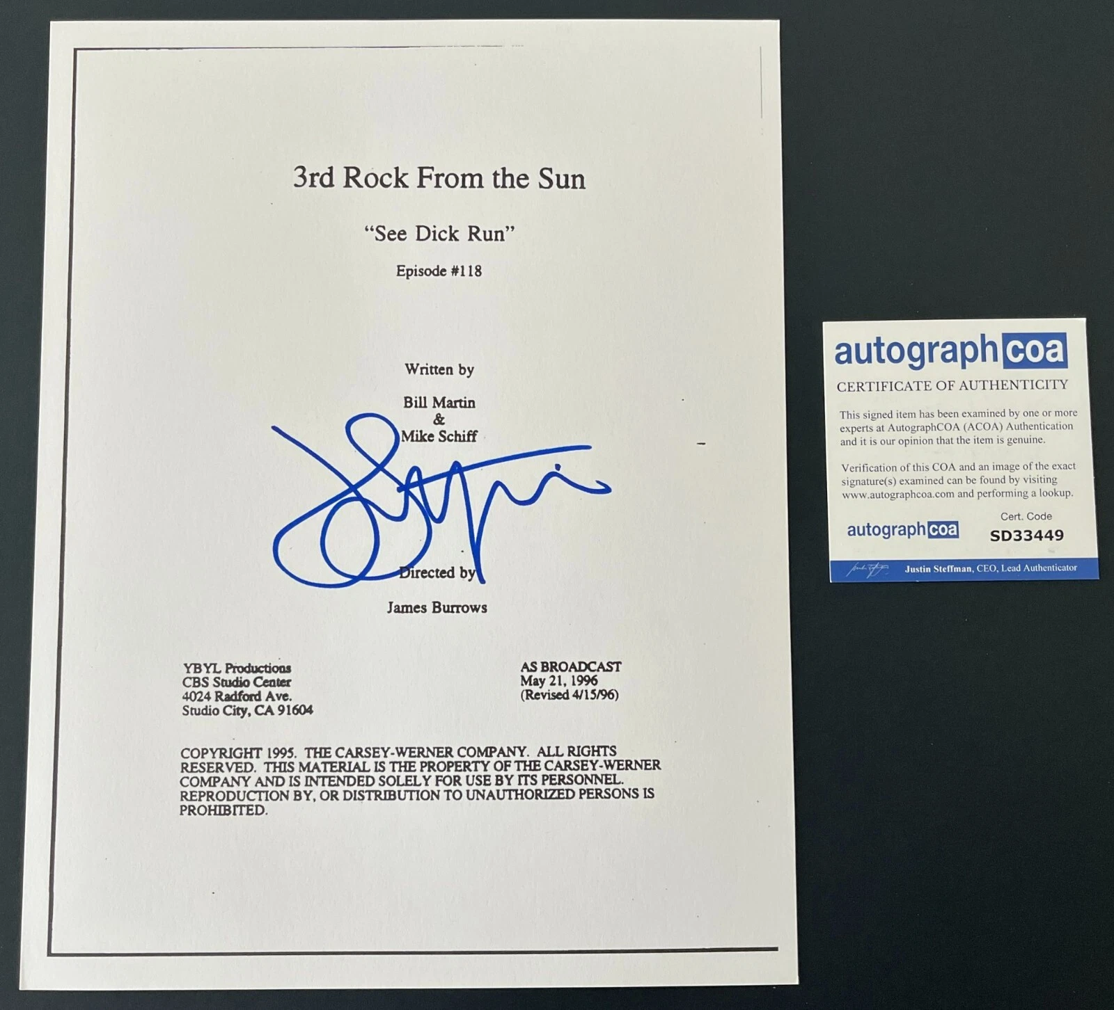 JOHN LITHGOW SIGNED 3RD ROCK FROM THE SUN 47 PAGE EPISODE SCRIPT w/VIDEO PROOF
